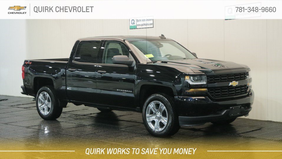 2018 Chevrolet Silverado 1500 4X4 V8 Crew Cab Custom, 20" Chrome Wheels